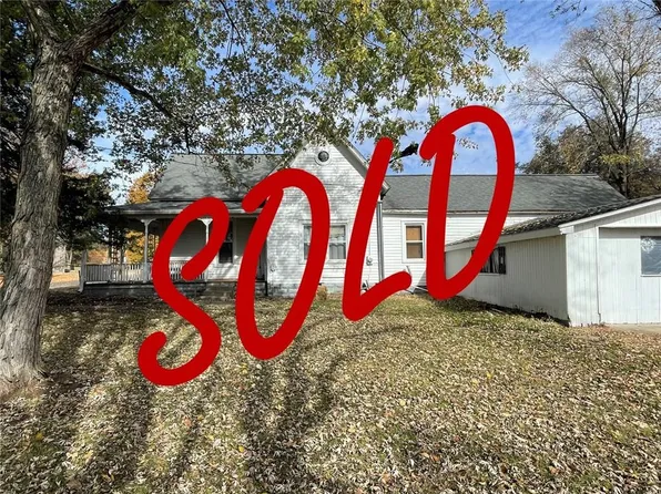 1109 Columbia Ave, Sweet Springs, MO 65351