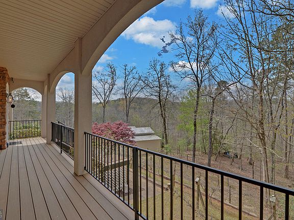 3rd image of 3256 Long Branch Rd