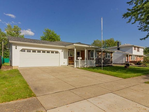 3rd image of 483 Woodstock Ave