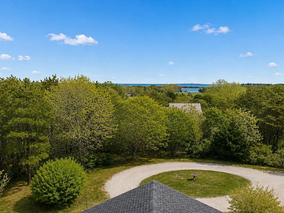 1st image of 10 Pease Point Way