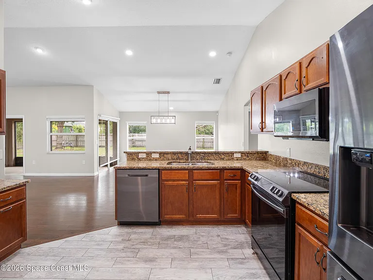 567 Consolata Ave NW — Photo 12