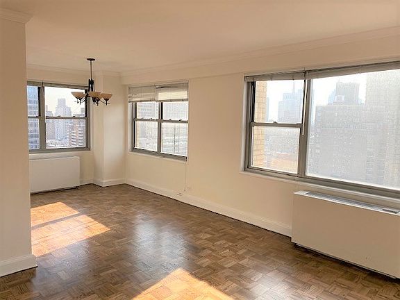 2nd image of 353 E 83rd St APT 19A