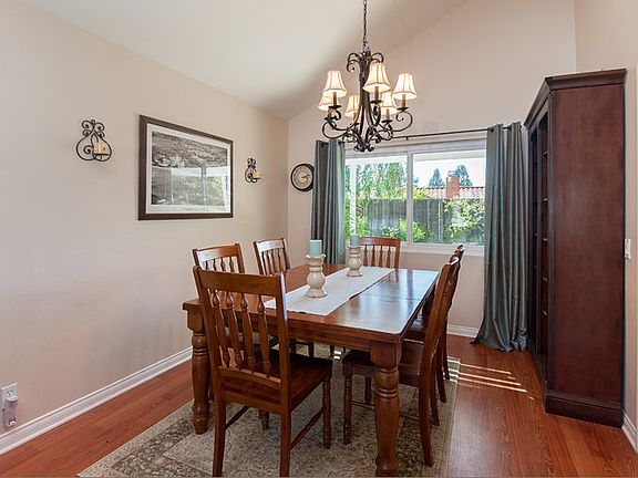5th image of 3609 Lockford Ct