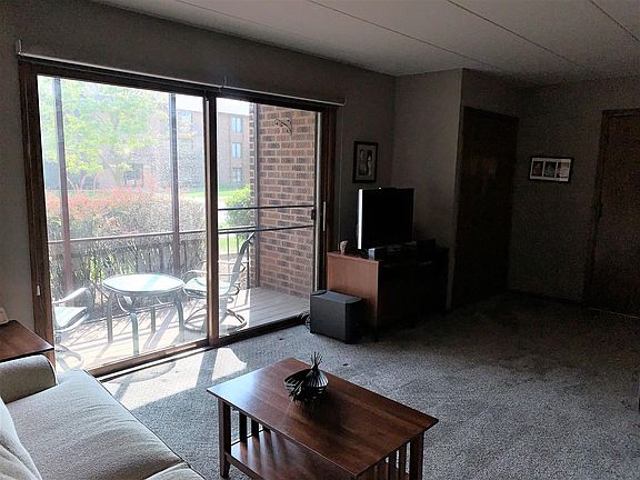 5th image of 9942 Treetop Dr APT 1E