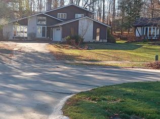 32020 Tracy Ln, Solon, OH 44139
