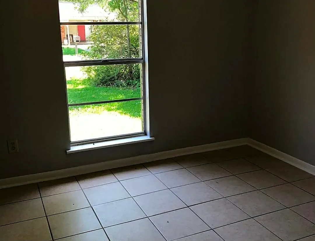 3 bed, 1188 sqft, $1,500 — Photo 4