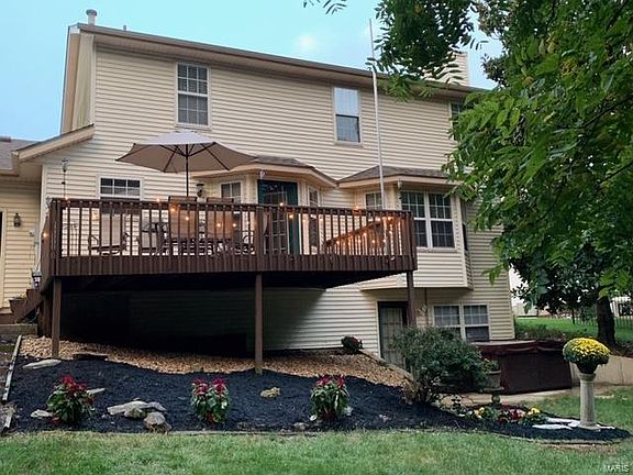 3rd image of 1605 Stonebrooke Dr