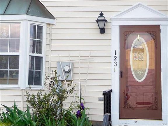 4th image of 123 Empire Ct
