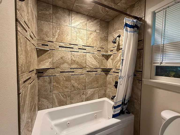 3108 Speedway Ave — Photo 8