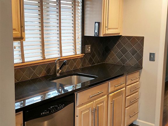 Another Updated Eat-in Kitchen View