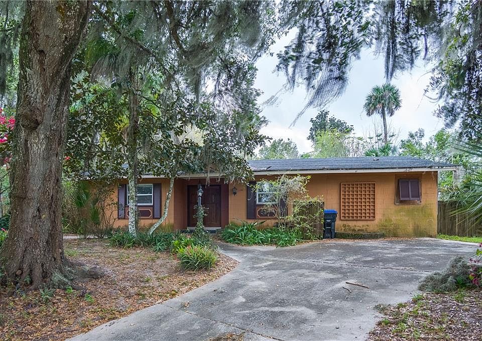 1st image of 2318 Valley Dr
