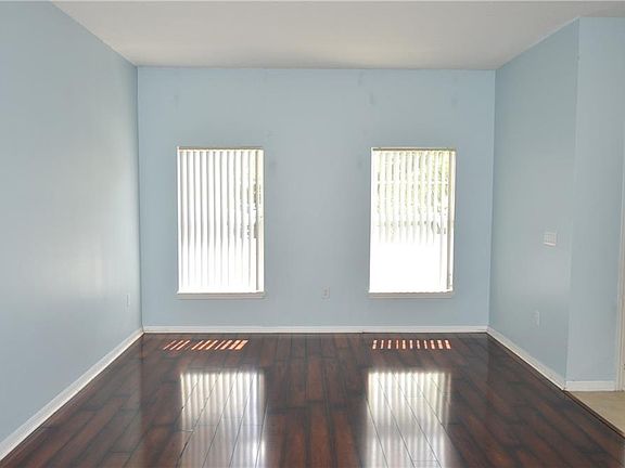 4th image of 7760 Senjill Ct