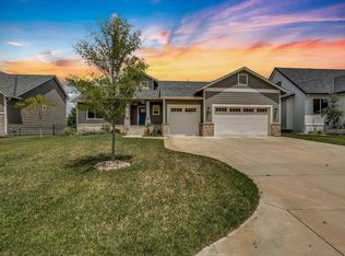 3939 N Estancia Ct, Wichita, KS 67205