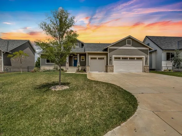 3939 N Estancia Ct, Wichita, KS 67205