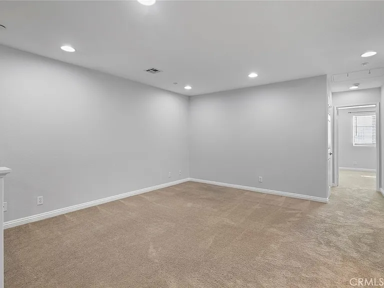 3661 Hawks Dr — Photo 17