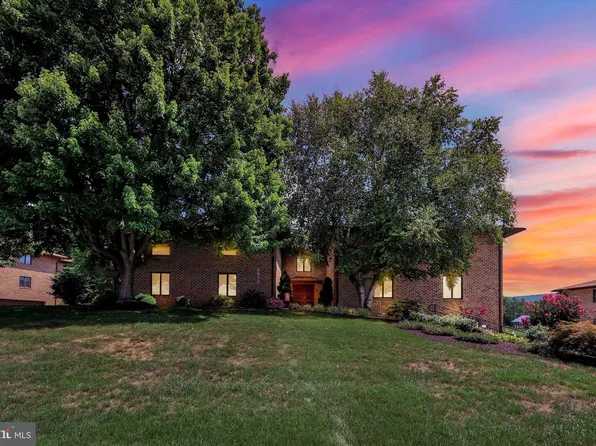 5850 Fairway Dr W #3B, Fayetteville, PA 17222