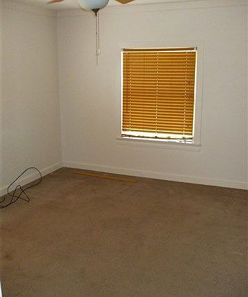 5th image of 1304 Kent Ave