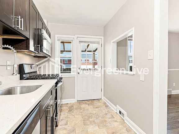 3rd image of 1704 Weston Ave