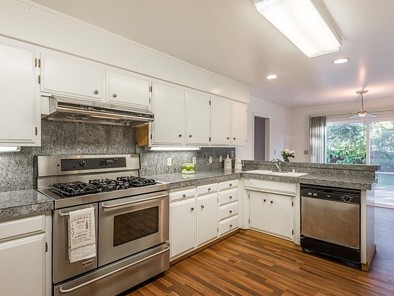 5th image of 18635 Montewood Dr