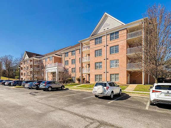 3rd image of 660 Straffan Dr Unit 306