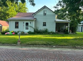 309 E Walnut St, Piper City, IL 60959