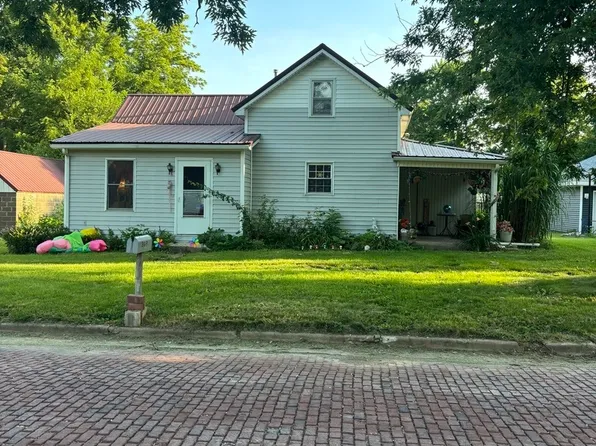 309 E Walnut St, Piper City, IL 60959