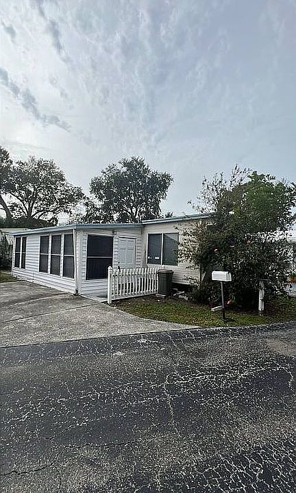1st image of 8667 Seminole Blvd #18