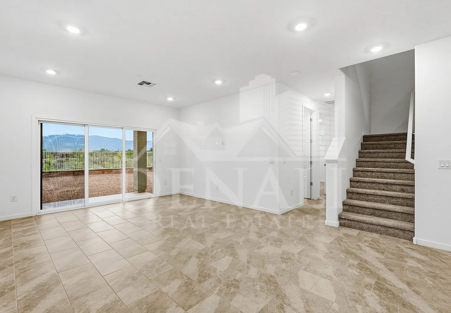 4 bed, 2.5 bath, 1888 sqft, $2,495 — Photo 4