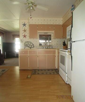 5th image of 1510 Ariana St Lot 195