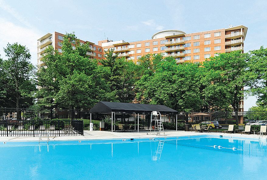 1st image of 4701 Kenmore Ave #48-1009