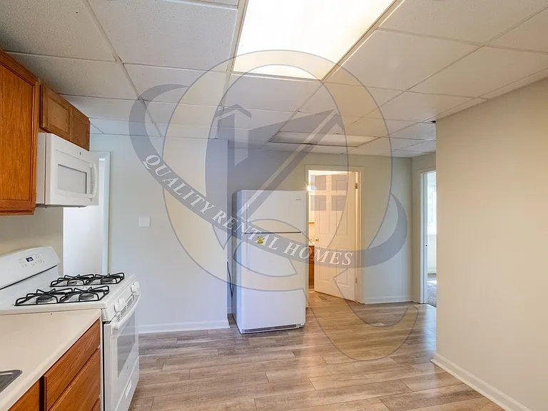 2145 E McLean Ave — Photo 7