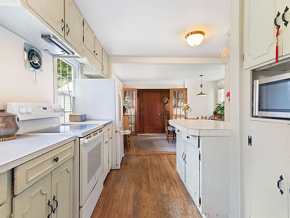 4th image of 1137 Upper Dummerston Road