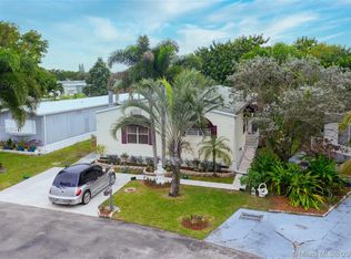 472 NW 51st St, Pompano Beach, FL 33064