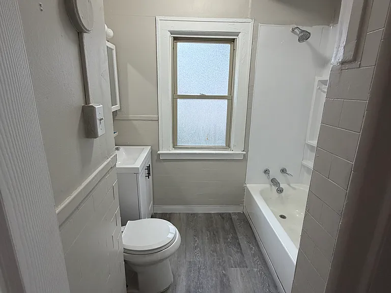 1558 Ivydale Rd #1 — Photo 10
