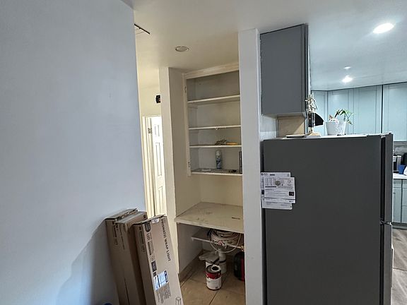 5th image of 351 W 13th Ave #9