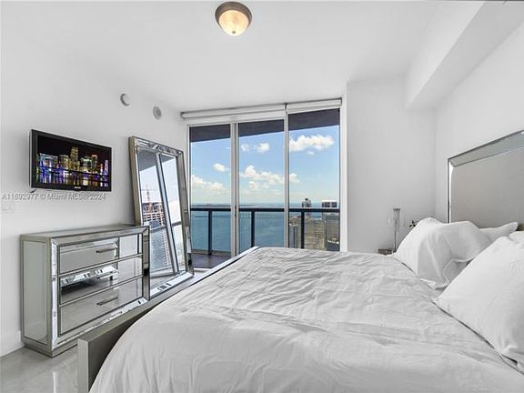 3rd image of 495 Brickell Ave APT 4905