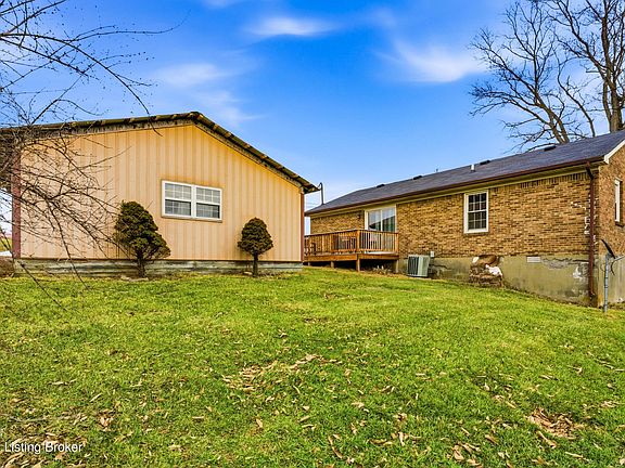 4th image of 2593 Lake Jericho Rd