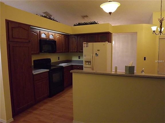 3rd image of 634 Moss Park Ct