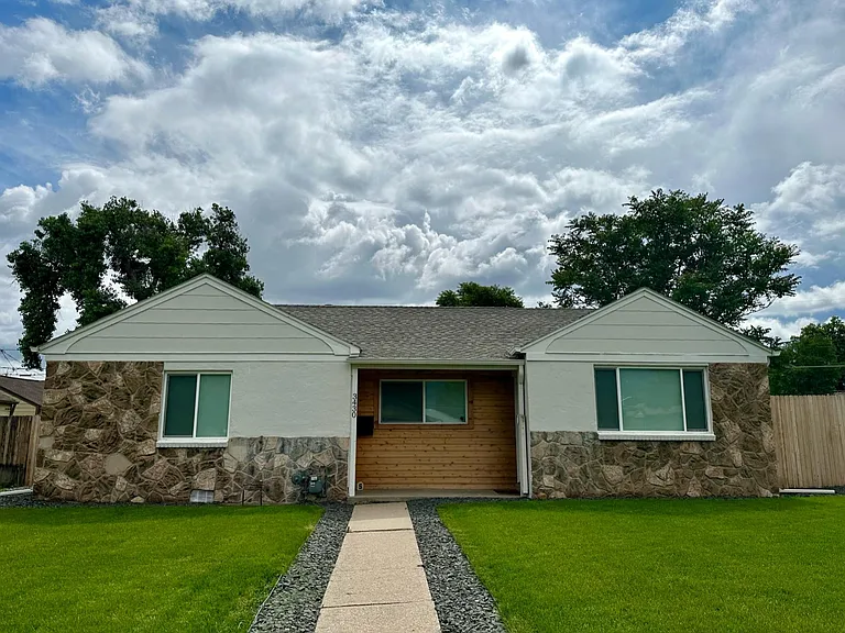 3430 Bellaire St — Photo 1