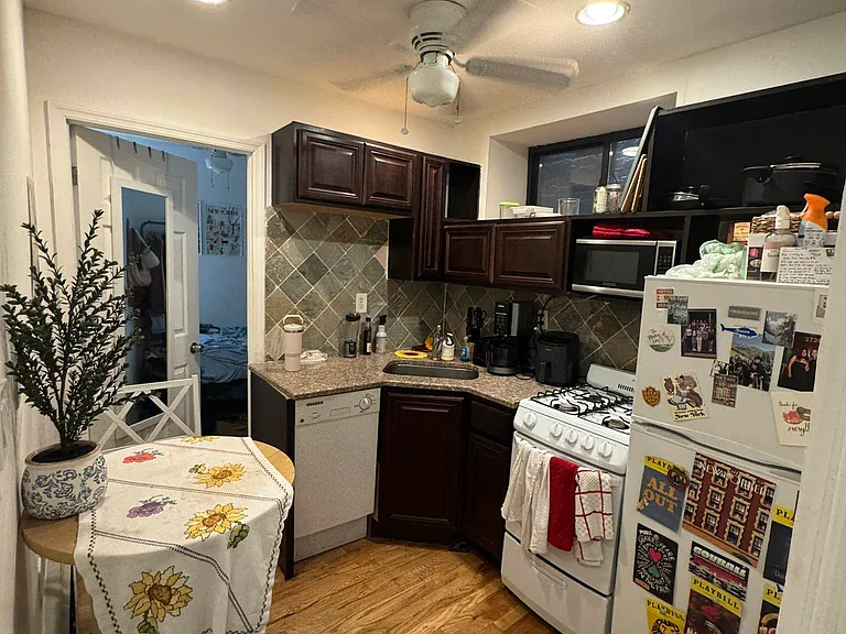 57 Clinton St #3A — Photo 1