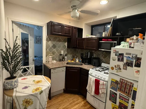 57 Clinton St APT 3A, New York, NY 10002