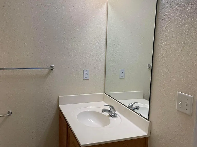 710 NW Scenic Ln — Photo 11