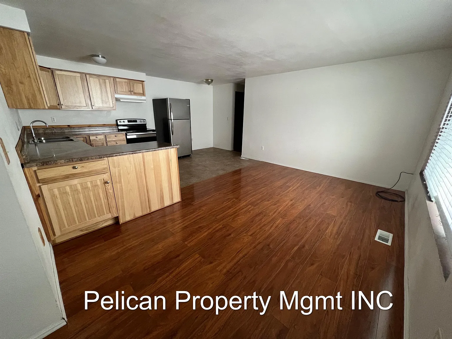 2111 Van Camp St — Photo 4