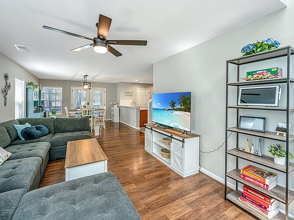 5th image of 1316 Island Club Dr Unit A