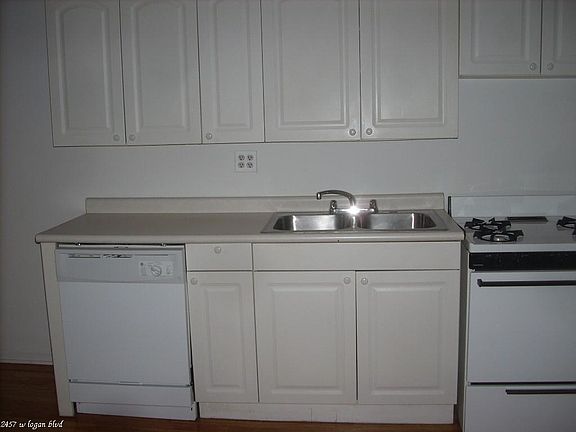5th image of 2457 W Logan Blvd #127