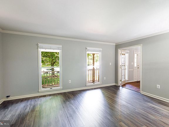 3rd image of 14591 Estate Dr