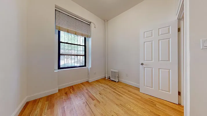 Rented by Bond New York | media 9