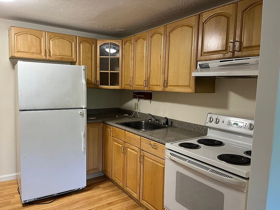 1st image of 232 Low St APT 1