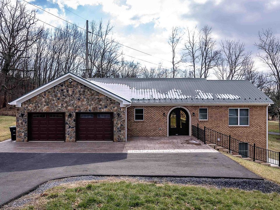 1st image of 1816 Manor Dr