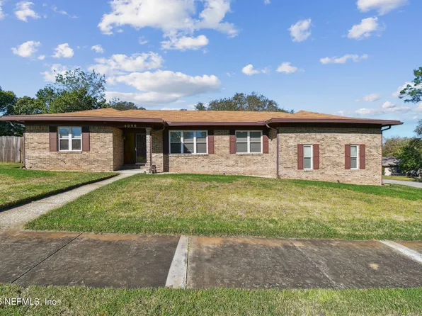 4098 BRIARFOREST Road W, Jacksonville, FL 32277